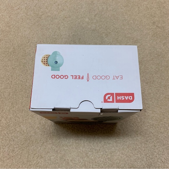 Mini Waffle Iron - Picture 4 of 5